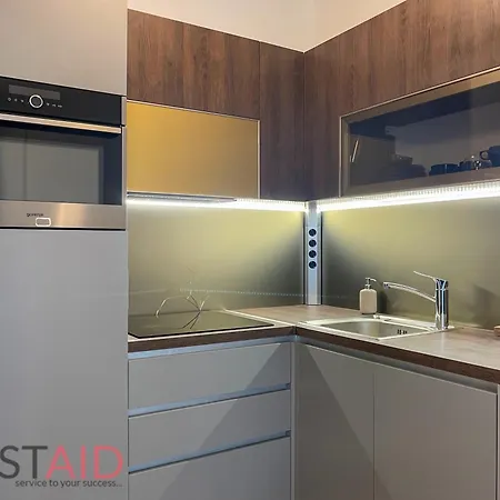 Mira - Hostaid Apartment